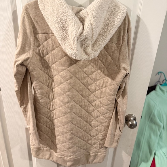 UGG Kayla Quilted Hoodie Oatmeal Heather Color - Picture 4 of 11